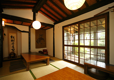 離れのお席もございます。